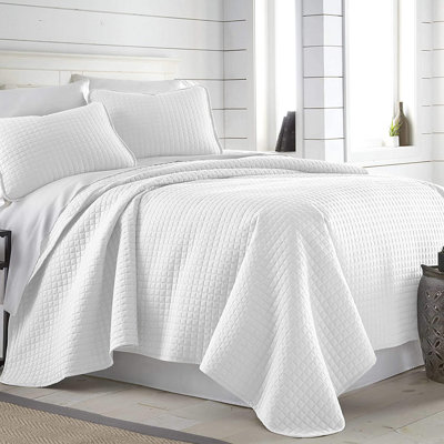 blend bedspreads